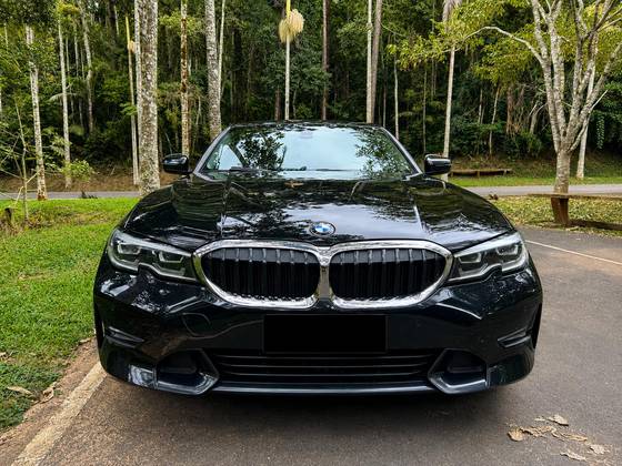 BMW 320i 2.0 16V TURBO GASOLINA SPORT AUTOMÁTICO BMW 320i 2.0 16V TURBO GASOLINA SPORT AUTOMÁTICO